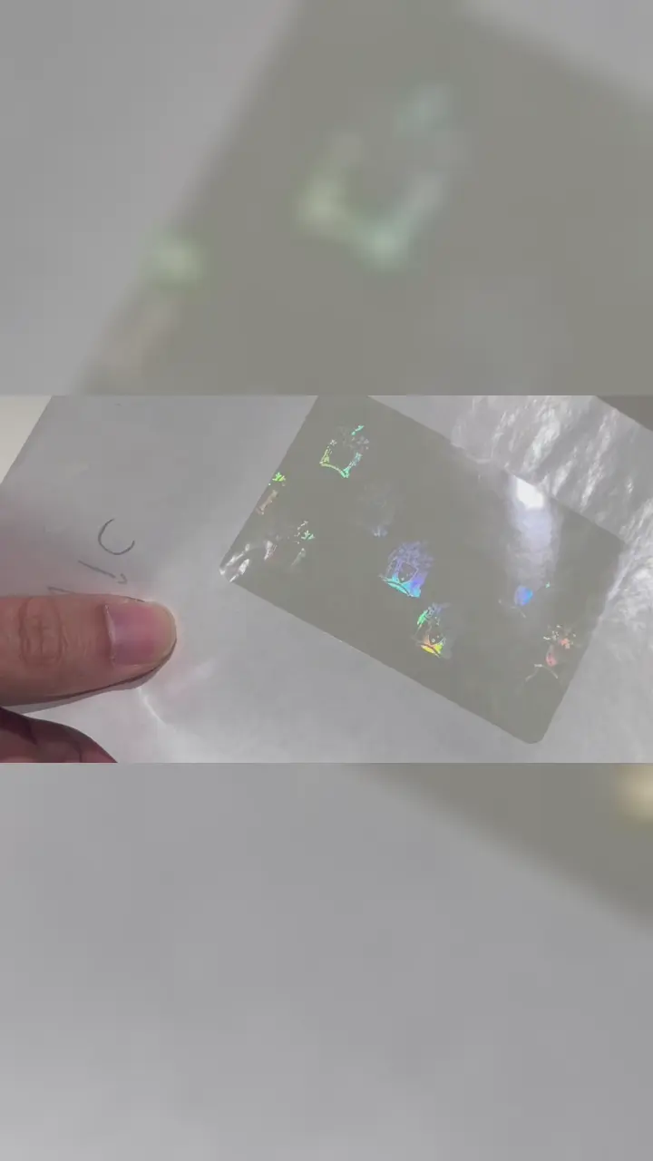Victoria przezroczysta nakładka holograficzna na prawo jazdy | VIC folia holograficzna zabezpieczająca do kart ID: krótki film