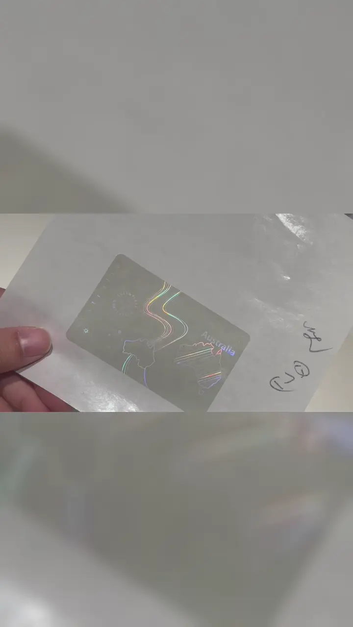 Naklejki holograficzne i panele podpisu dla Visa, Master, Amex | Zigpac: krótki film