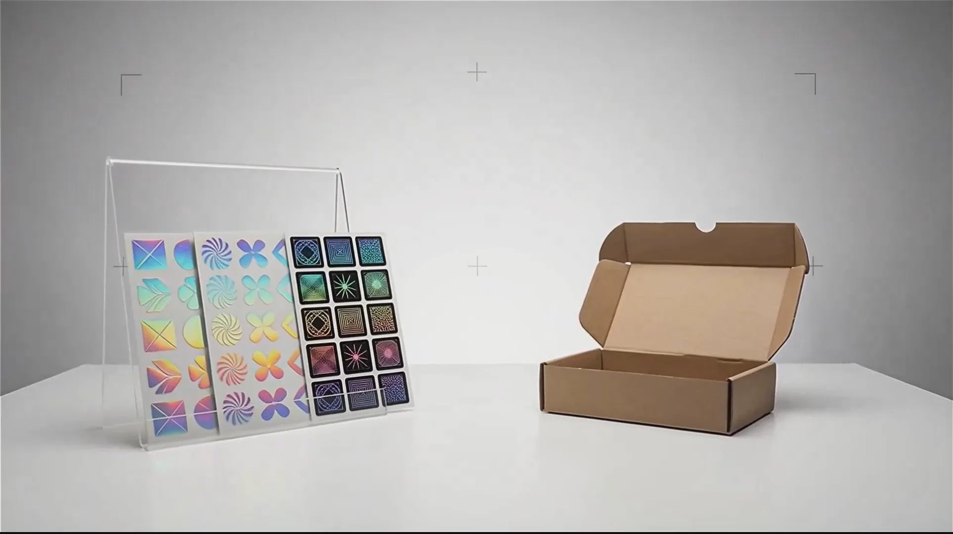 Niestandardowe Holograficzne Naklejki Wycinane - Winyl Odporny na UV Laminowany: przewodnik wideo